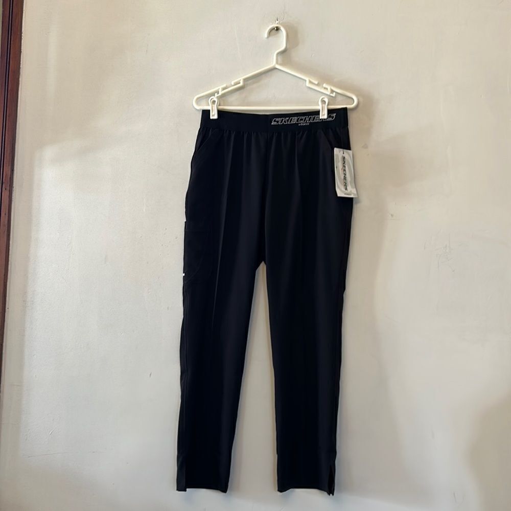Skechers black moisture wicking workout pants Size MP NWT